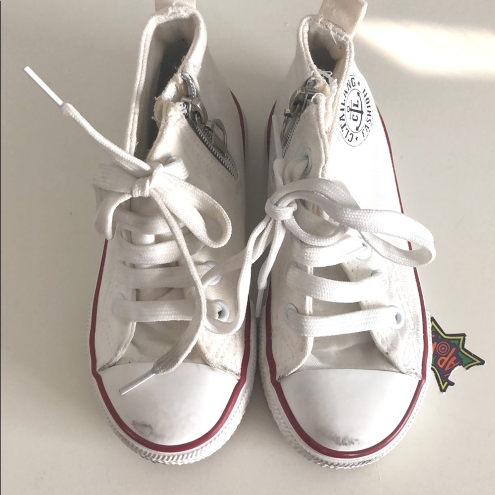 zip up converse like shoes